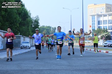 BINH DUONG NEW CITY HALF MARATHON 2024 - Ảnh #1765480