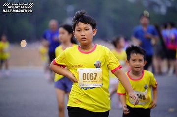 BINH DUONG NEW CITY HALF MARATHON 2024 - Ảnh #1725437