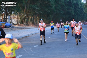 BINH DUONG NEW CITY HALF MARATHON 2024 - Ảnh #1771753