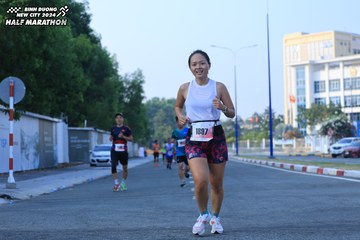 BINH DUONG NEW CITY HALF MARATHON 2024 - Ảnh #1776225