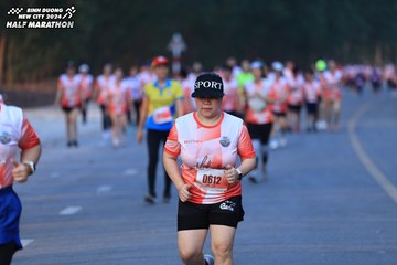 BINH DUONG NEW CITY HALF MARATHON 2024 - Ảnh #1772112