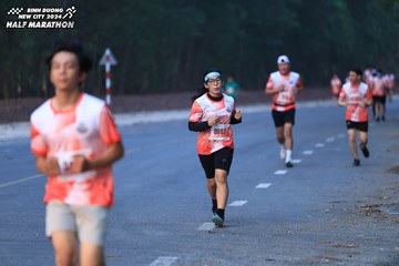 BINH DUONG NEW CITY HALF MARATHON 2024 - Ảnh #1750318