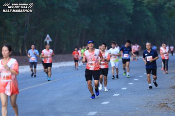 BINH DUONG NEW CITY HALF MARATHON 2024 - Ảnh #1750558