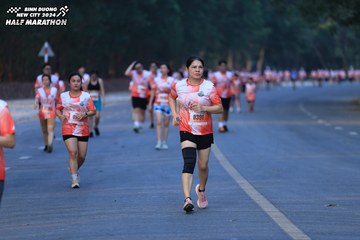 BINH DUONG NEW CITY HALF MARATHON 2024 - Ảnh #1772553