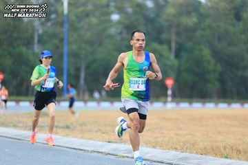 BINH DUONG NEW CITY HALF MARATHON 2024 - Ảnh #1735539