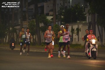 BINH DUONG NEW CITY HALF MARATHON 2024 - Ảnh #1755560