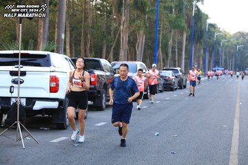 BINH DUONG NEW CITY HALF MARATHON 2024 - Ảnh #1756166