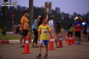 BINH DUONG NEW CITY HALF MARATHON 2024 - Ảnh #1728412