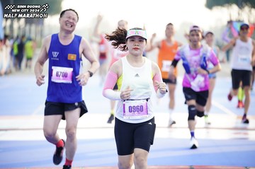 BINH DUONG NEW CITY HALF MARATHON 2024 - Ảnh #1759070
