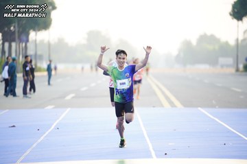BINH DUONG NEW CITY HALF MARATHON 2024 - Ảnh #1756832