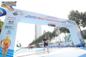 BINH DUONG NEW CITY HALF MARATHON 2024 - Ảnh #1818886