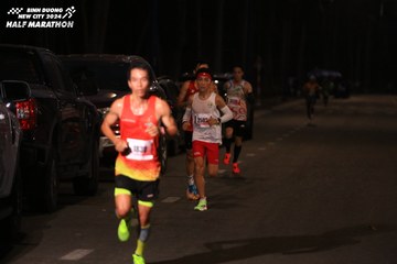 BINH DUONG NEW CITY HALF MARATHON 2024 - Ảnh #1740016