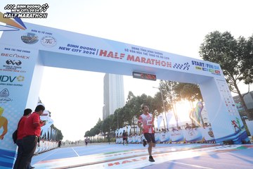 BINH DUONG NEW CITY HALF MARATHON 2024 - Ảnh #1819471