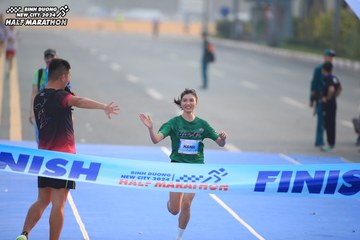 BINH DUONG NEW CITY HALF MARATHON 2024 - Ảnh #1739763