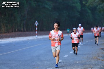 BINH DUONG NEW CITY HALF MARATHON 2024 - Ảnh #1750307