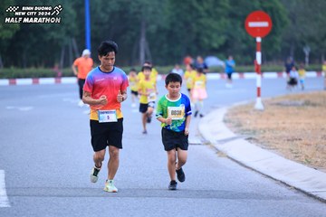 BINH DUONG NEW CITY HALF MARATHON 2024 - Ảnh #1726421