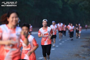 BINH DUONG NEW CITY HALF MARATHON 2024 - Ảnh #1750058