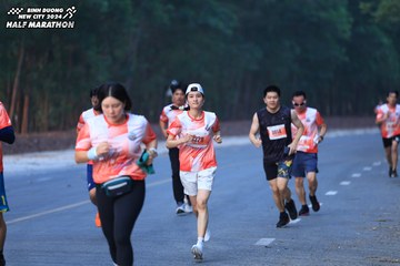 BINH DUONG NEW CITY HALF MARATHON 2024 - Ảnh #1750115