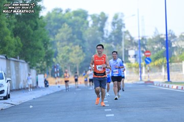 BINH DUONG NEW CITY HALF MARATHON 2024 - Ảnh #1766302