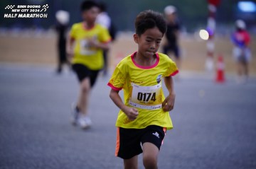 BINH DUONG NEW CITY HALF MARATHON 2024 - Ảnh #1725116