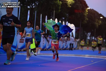 BINH DUONG NEW CITY HALF MARATHON 2024 - Ảnh #1729178