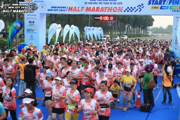 BINH DUONG NEW CITY HALF MARATHON 2024 - Ảnh #1738452