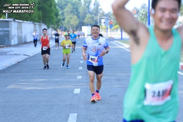 BINH DUONG NEW CITY HALF MARATHON 2024 - Ảnh #1770689
