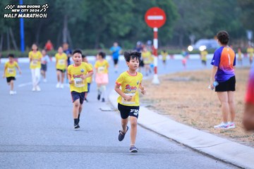 BINH DUONG NEW CITY HALF MARATHON 2024 - Ảnh #1726444