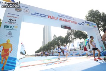 BINH DUONG NEW CITY HALF MARATHON 2024 - Ảnh #1819198
