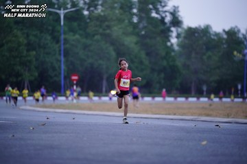BINH DUONG NEW CITY HALF MARATHON 2024 - Ảnh #1725023