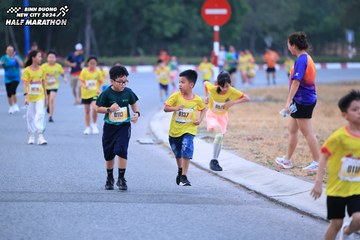 BINH DUONG NEW CITY HALF MARATHON 2024 - Ảnh #1726459
