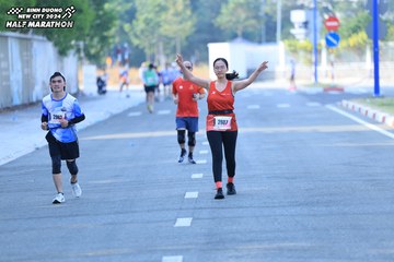BINH DUONG NEW CITY HALF MARATHON 2024 - Ảnh #1771130