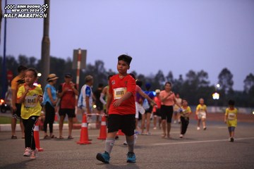 BINH DUONG NEW CITY HALF MARATHON 2024 - Ảnh #1728399