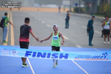 BINH DUONG NEW CITY HALF MARATHON 2024 - Ảnh #1738598
