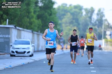 BINH DUONG NEW CITY HALF MARATHON 2024 - Ảnh #1763530