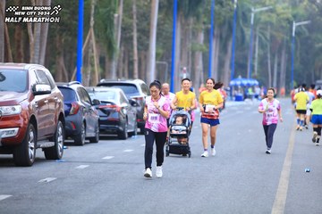 BINH DUONG NEW CITY HALF MARATHON 2024 - Ảnh #1755351
