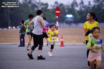 BINH DUONG NEW CITY HALF MARATHON 2024 - Ảnh #1725657
