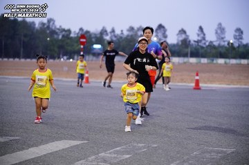 BINH DUONG NEW CITY HALF MARATHON 2024 - Ảnh #1725904