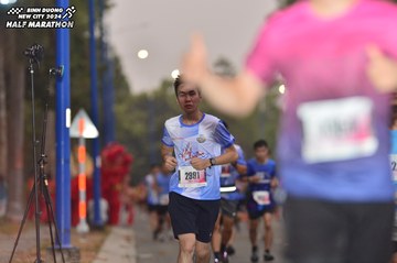 BINH DUONG NEW CITY HALF MARATHON 2024 - Ảnh #1741111