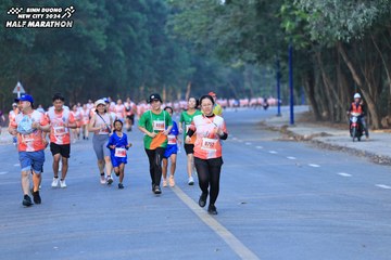 BINH DUONG NEW CITY HALF MARATHON 2024 - Ảnh #1772348