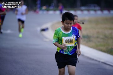 BINH DUONG NEW CITY HALF MARATHON 2024 - Ảnh #1724584