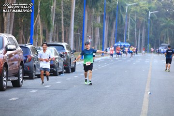 BINH DUONG NEW CITY HALF MARATHON 2024 - Ảnh #1756125