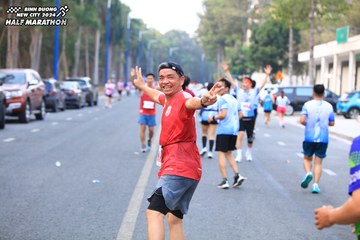 BINH DUONG NEW CITY HALF MARATHON 2024 - Ảnh #1755150