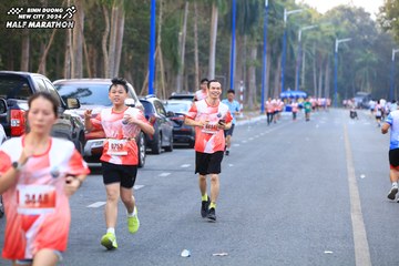 BINH DUONG NEW CITY HALF MARATHON 2024 - Ảnh #1756372