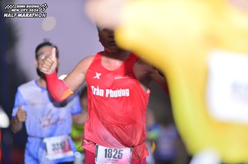 BINH DUONG NEW CITY HALF MARATHON 2024 - Ảnh #1756540