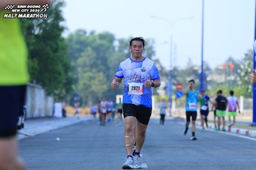 BINH DUONG NEW CITY HALF MARATHON 2024 - Ảnh #1765652