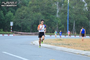 BINH DUONG NEW CITY HALF MARATHON 2024 - Ảnh #1735439