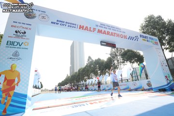 BINH DUONG NEW CITY HALF MARATHON 2024 - Ảnh #1819162