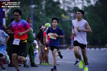 BINH DUONG NEW CITY HALF MARATHON 2024 - Ảnh #1724510