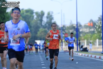 BINH DUONG NEW CITY HALF MARATHON 2024 - Ảnh #1765349